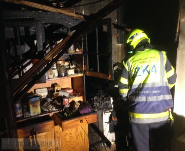 Dramatischer Wohnungsbrand (Bild 4)